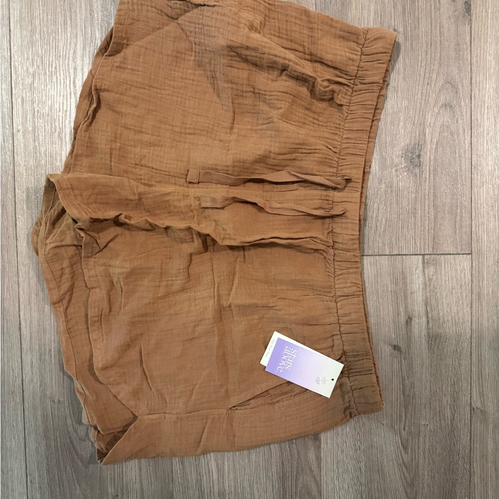 High Waist Brown Shorts with Relaxed Style